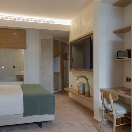 Cala San Miguel Ibiza Resort, Adults Only, Curio Collection By Hilton Port de Sant Miguel 외부 사진 Deluxe Room