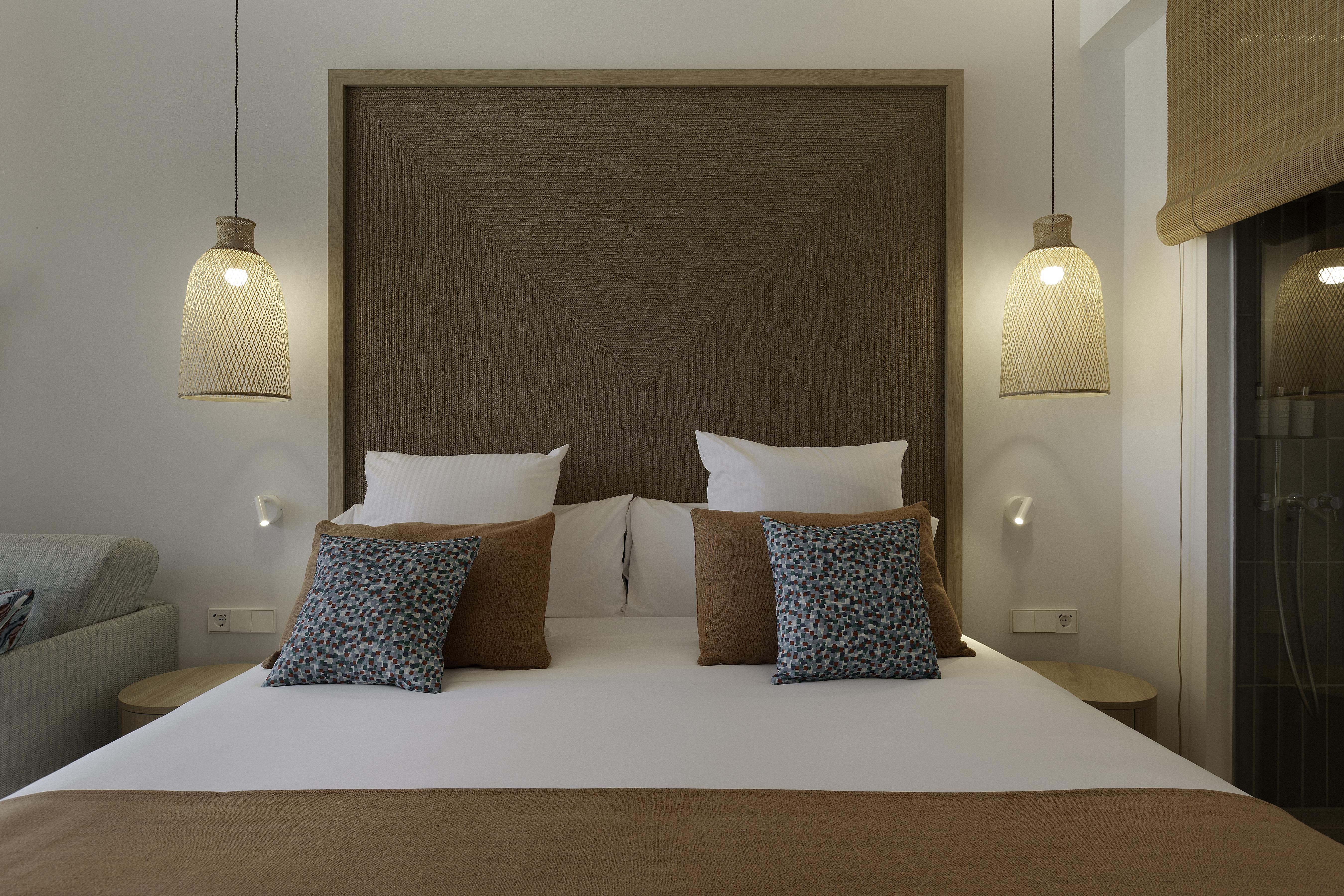 Cala San Miguel Ibiza Resort, Adults Only, Curio Collection By Hilton Port de Sant Miguel 외부 사진 A bedroom at the hotel