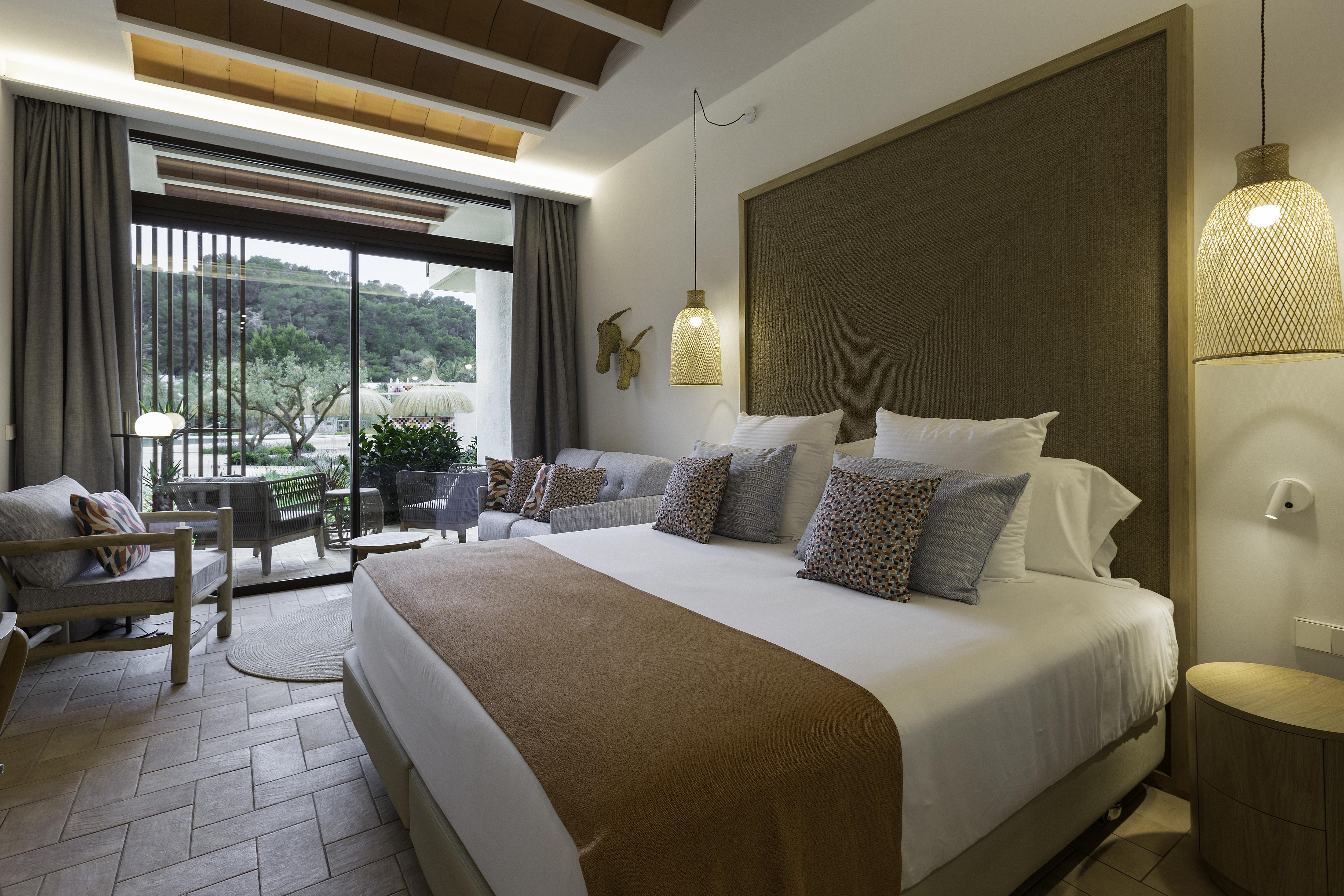 Cala San Miguel Ibiza Resort, Adults Only, Curio Collection By Hilton Port de Sant Miguel 외부 사진 Deluxe Room