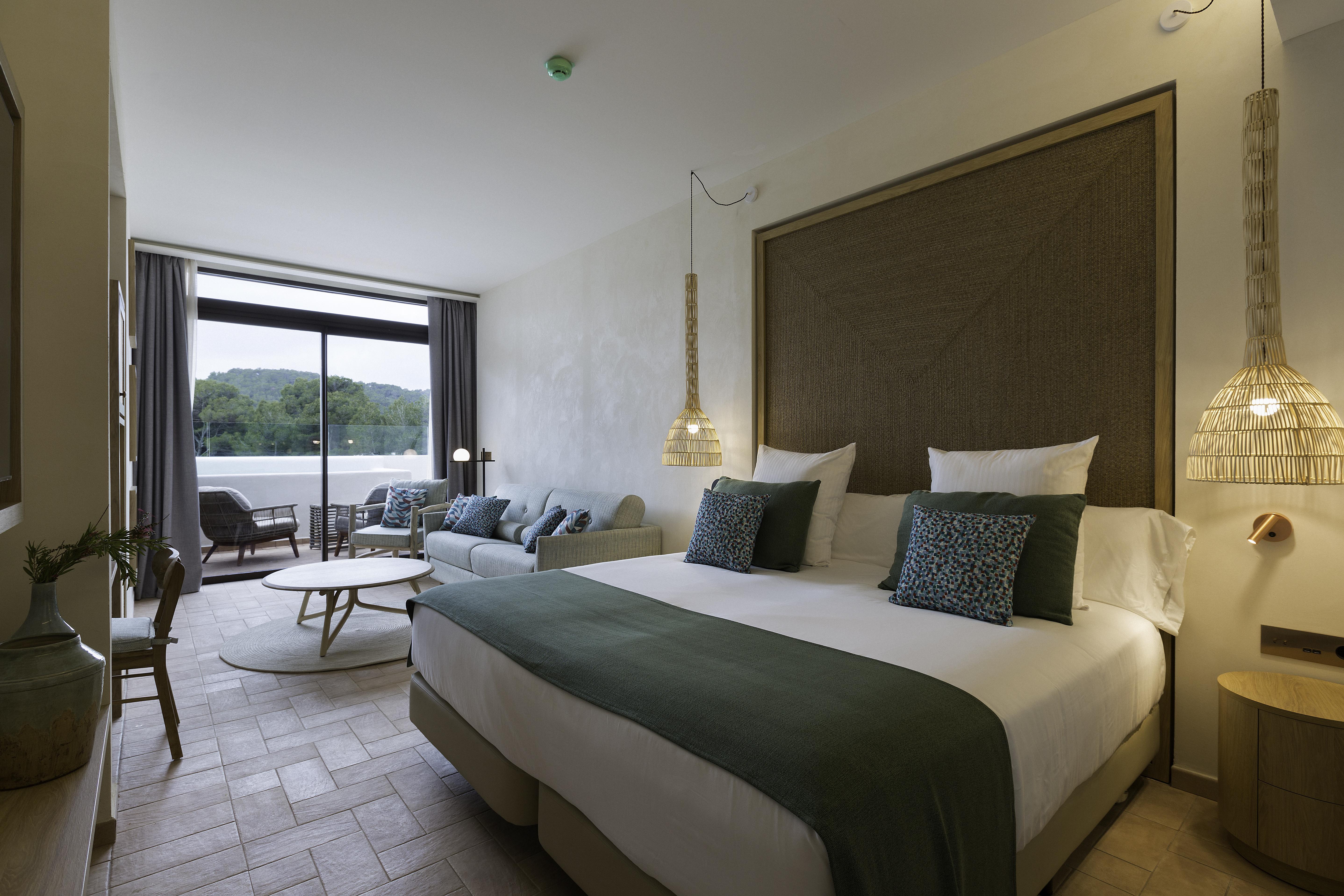 Cala San Miguel Ibiza Resort, Adults Only, Curio Collection By Hilton Port de Sant Miguel 외부 사진 Deluxe room