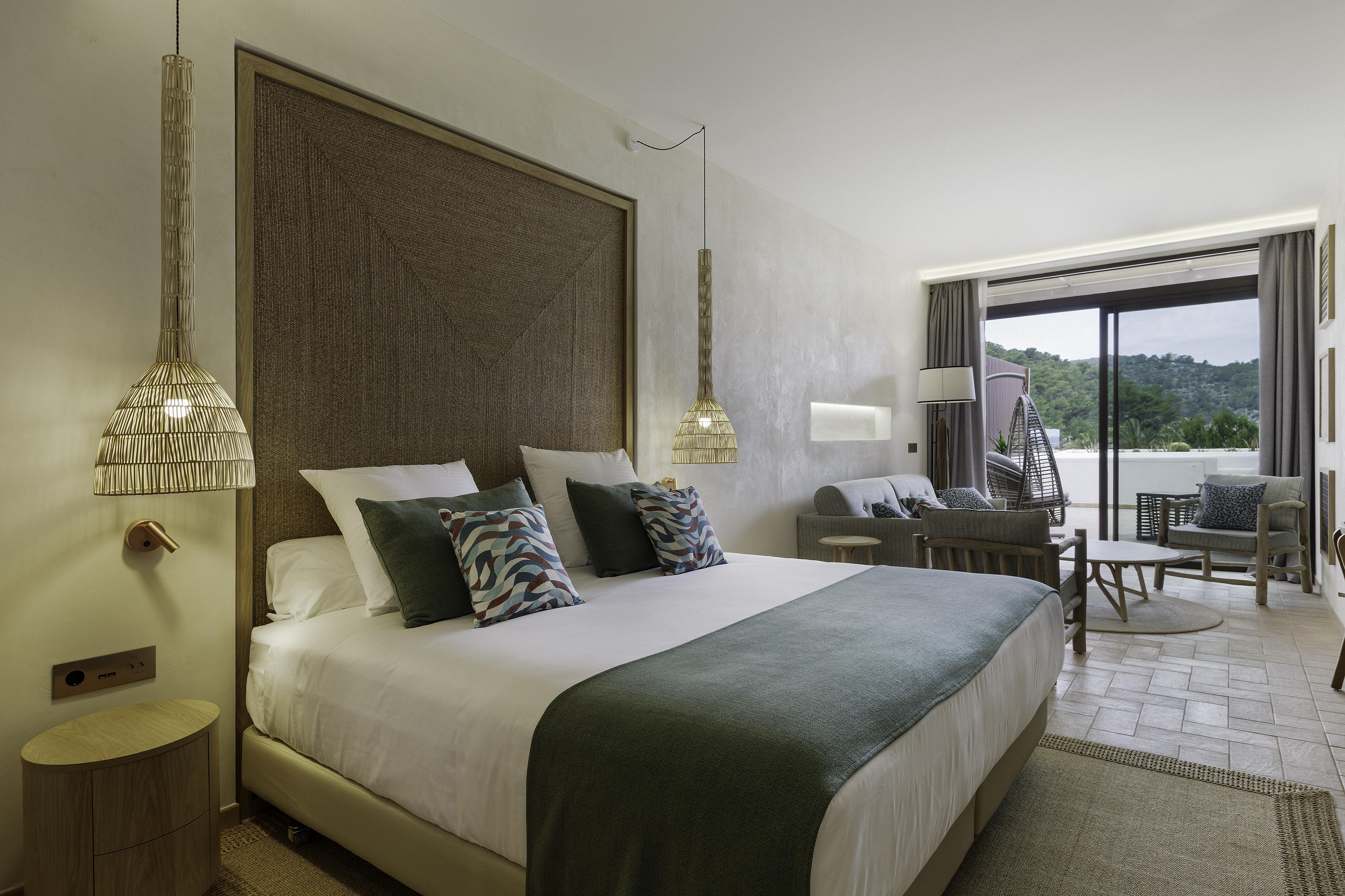 Cala San Miguel Ibiza Resort, Adults Only, Curio Collection By Hilton Port de Sant Miguel 외부 사진 Deluxe room