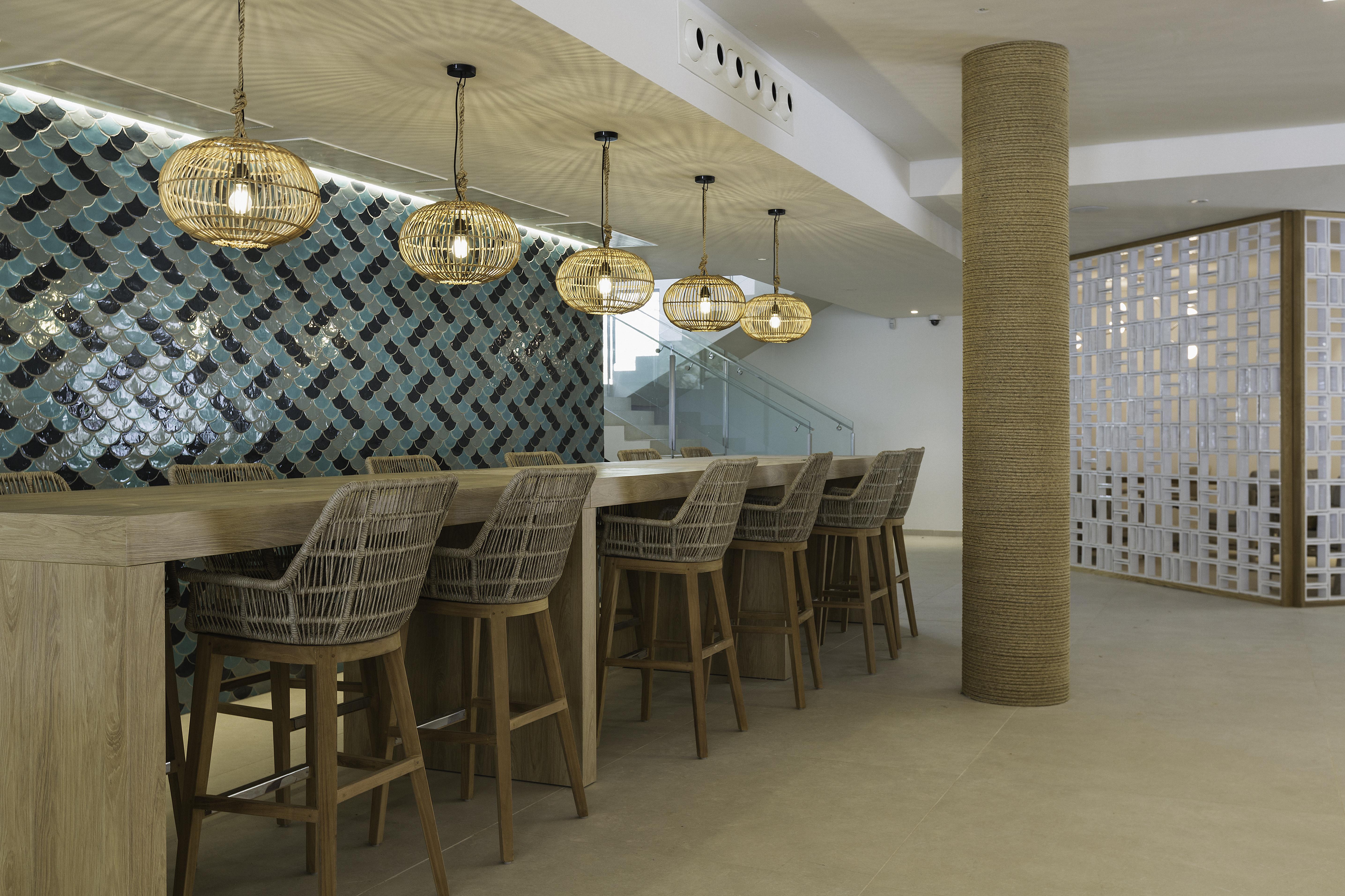Cala San Miguel Ibiza Resort, Adults Only, Curio Collection By Hilton Port de Sant Miguel 외부 사진 The interior of the new terminal