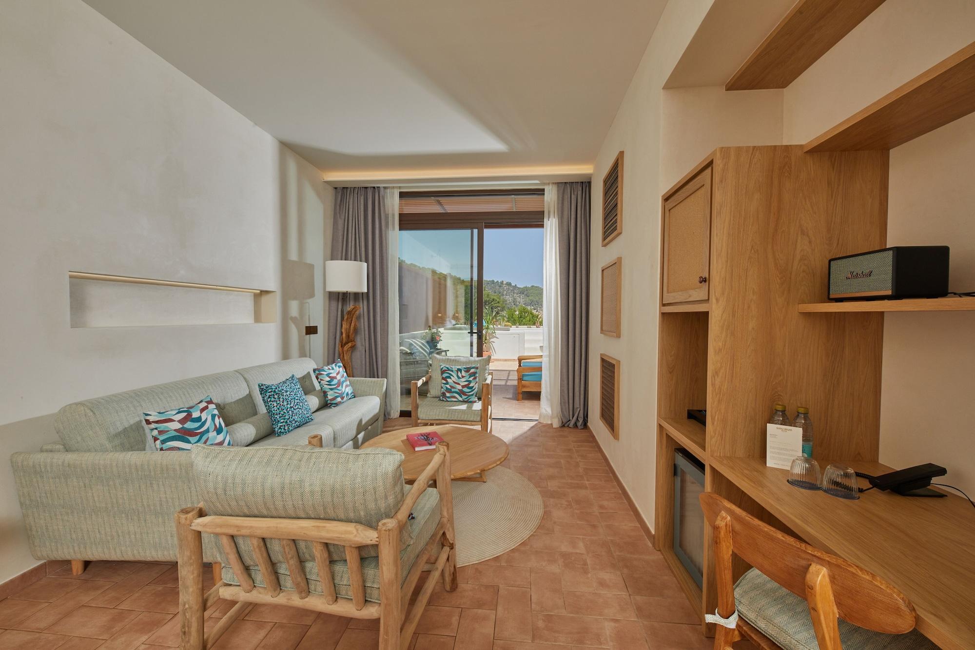 Cala San Miguel Ibiza Resort, Adults Only, Curio Collection By Hilton Port de Sant Miguel 외부 사진 A room at the hotel