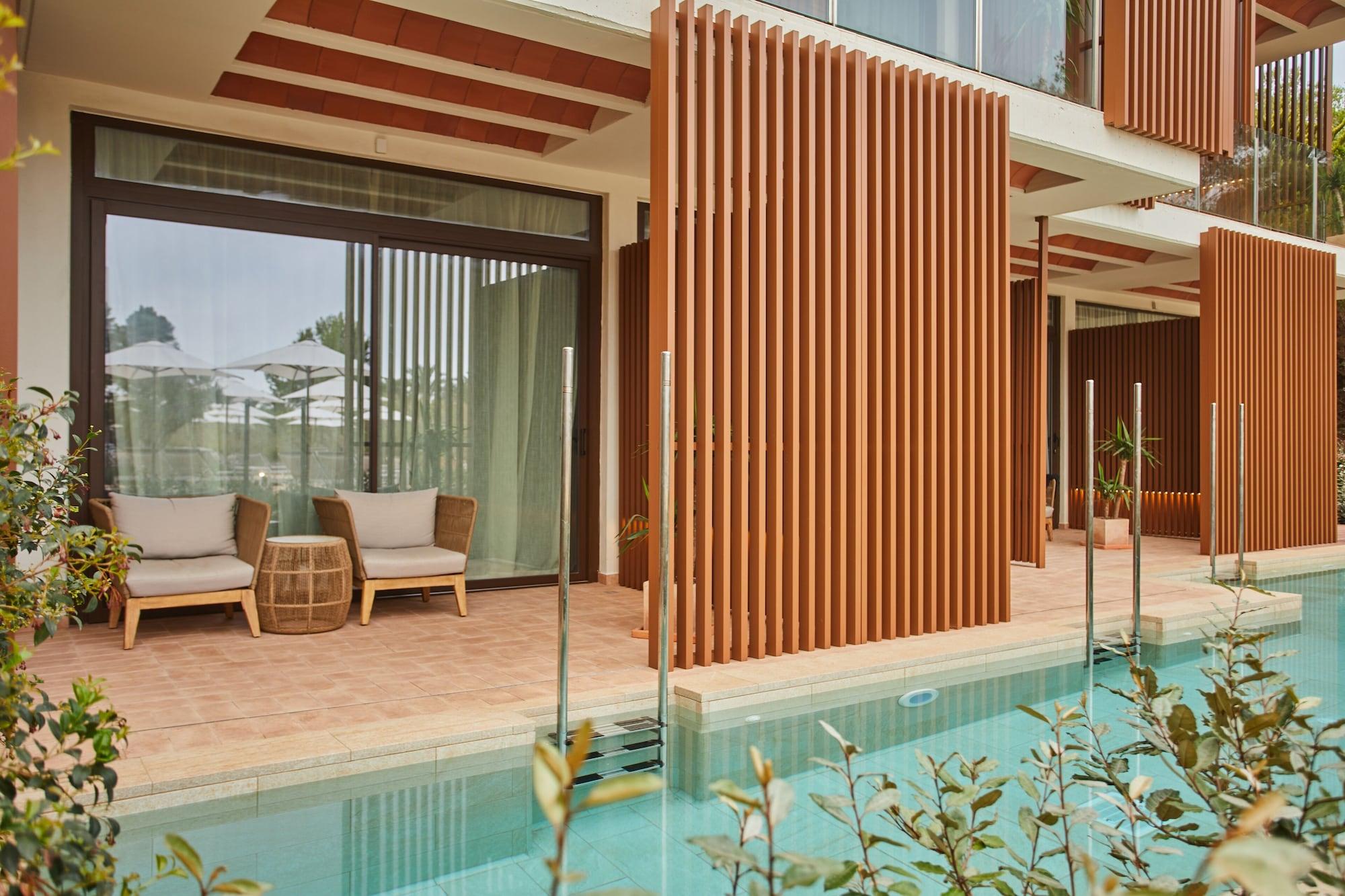 Cala San Miguel Ibiza Resort, Adults Only, Curio Collection By Hilton Port de Sant Miguel 외부 사진 A private pool at the hotel