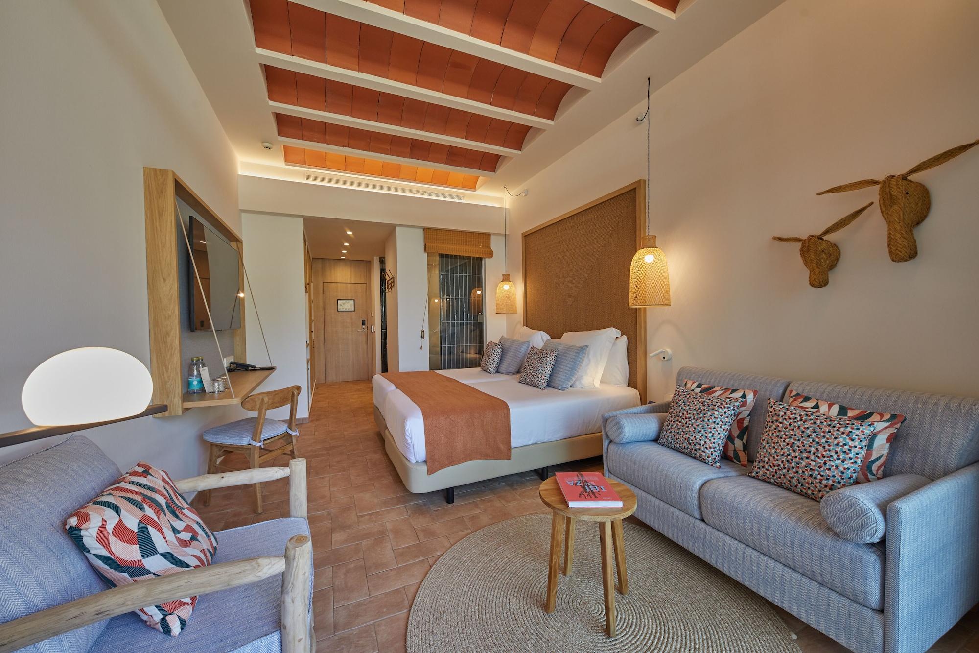 Cala San Miguel Ibiza Resort, Adults Only, Curio Collection By Hilton Port de Sant Miguel 외부 사진 Deluxe Room