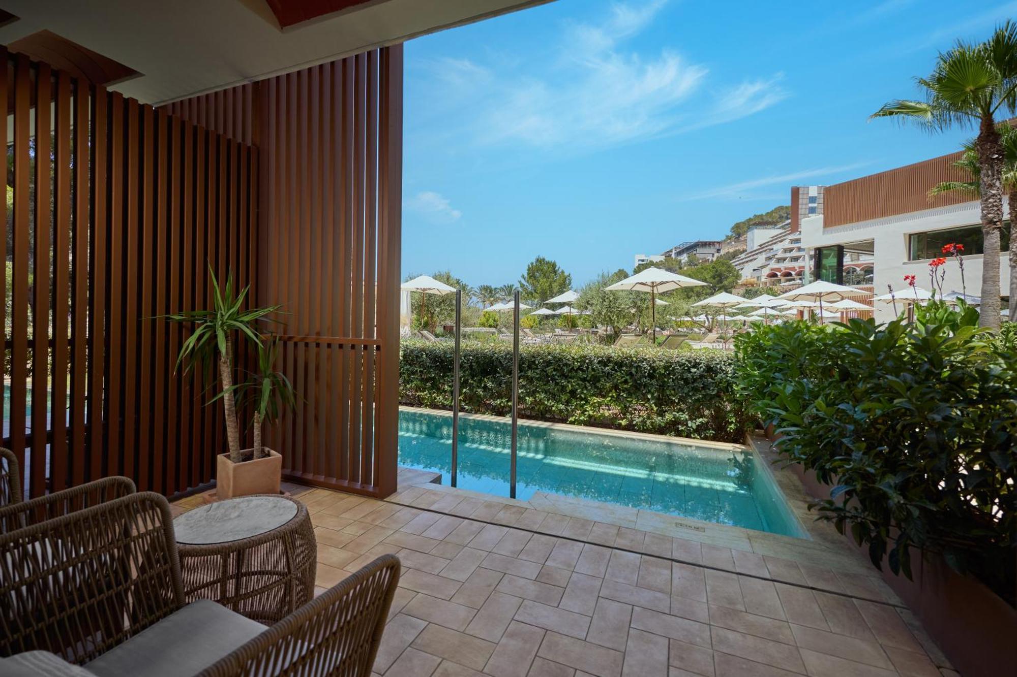 Cala San Miguel Ibiza Resort, Adults Only, Curio Collection By Hilton Port de Sant Miguel 외부 사진 Deluxe Pool Access